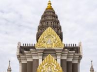 Chedi Turmspitze im Khmer Stil - Wat Chalong